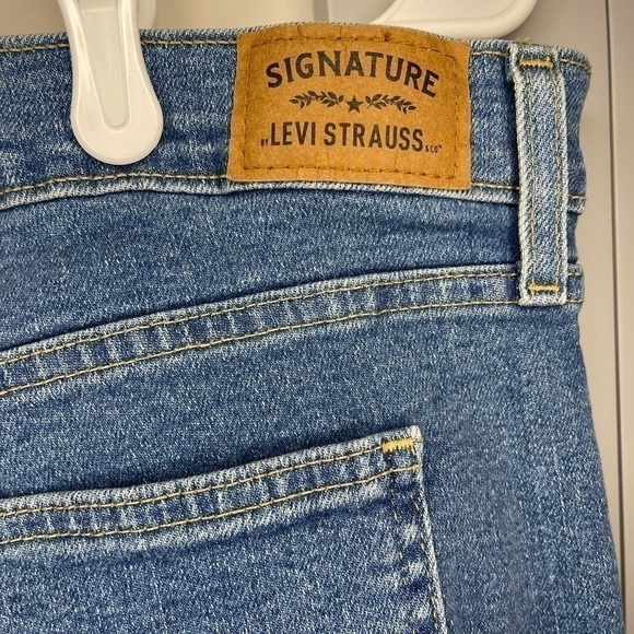 NWOT Womens high rise straight heritage Levi Strauss jeans - Picture 4 of 6